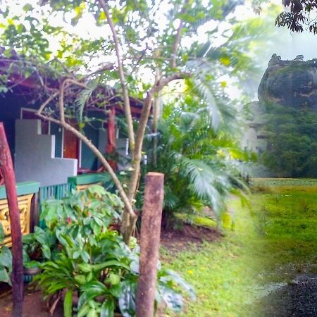 Bandula Home Stay Sigiriya Eksteriør billede
